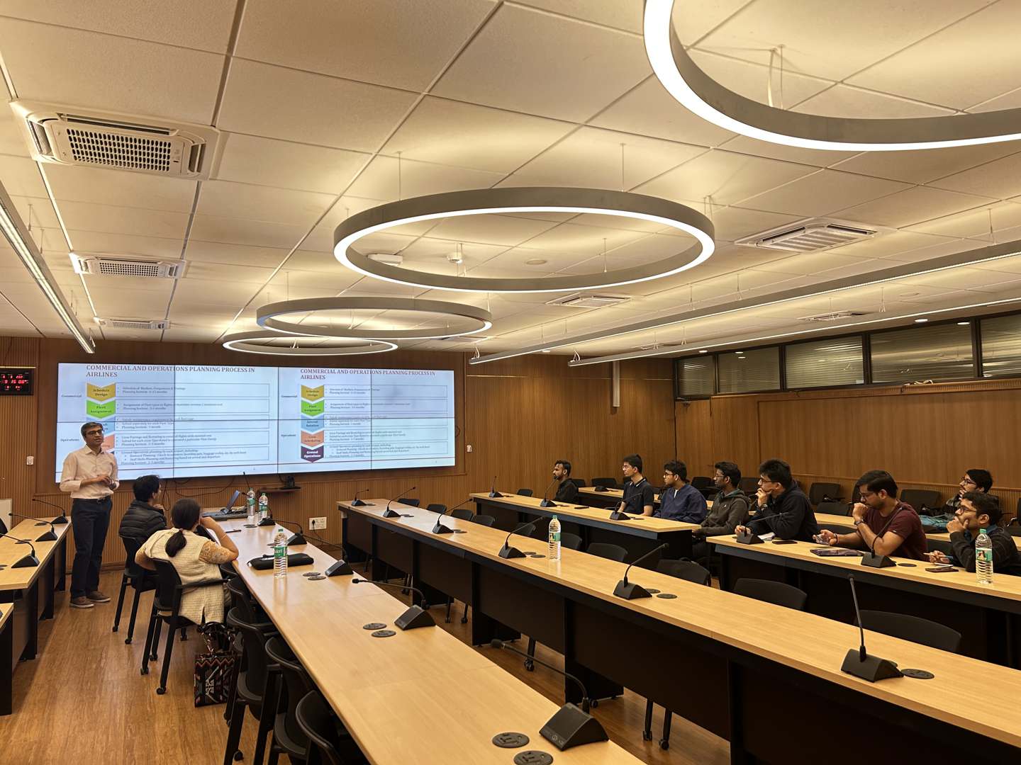 Dr. Boli Chen presenting his seminar on Intelligent Control for Smart and Sustainable Mobility at IIT Delhi